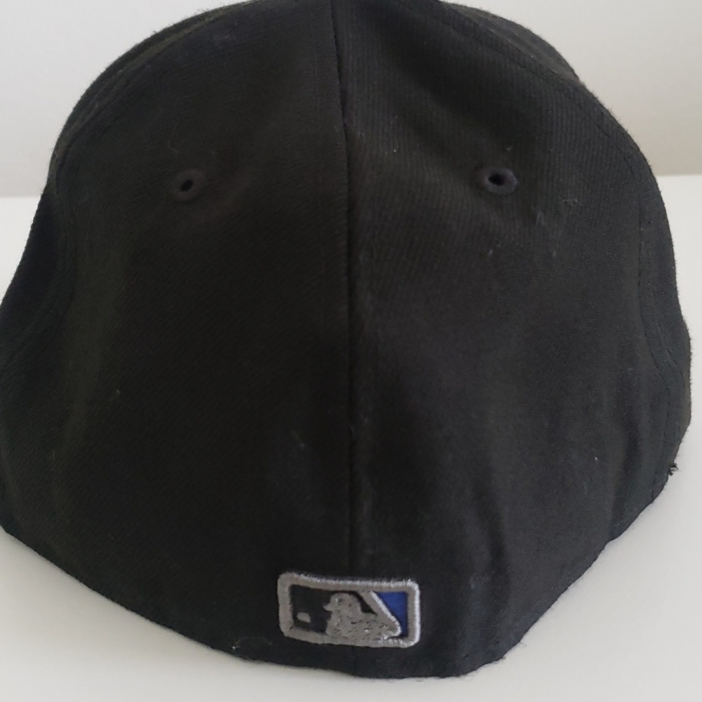 Hat - Picture 3 of 4